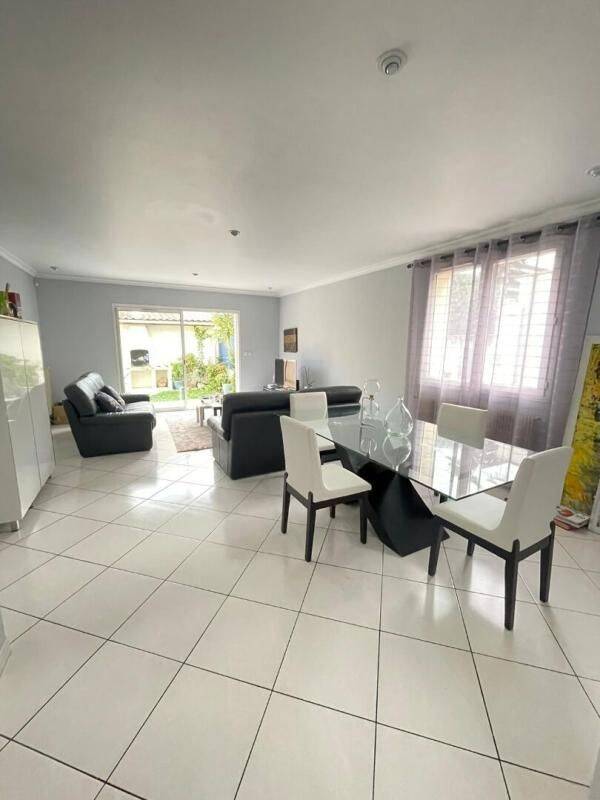 Maison 5 pièces 120 m² · à Bordeaux · 119,7 m² · 1 706 €
