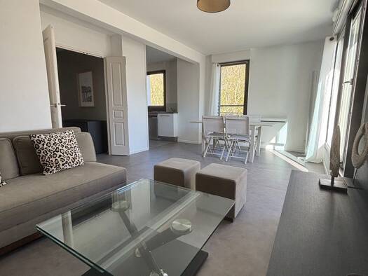 Appartement à louer 1 500 € 4 pièces 2 chambres 94 m² Étage 1/2 Zone Industrielle-Forêt Le Touquet-Paris-Plage 62520