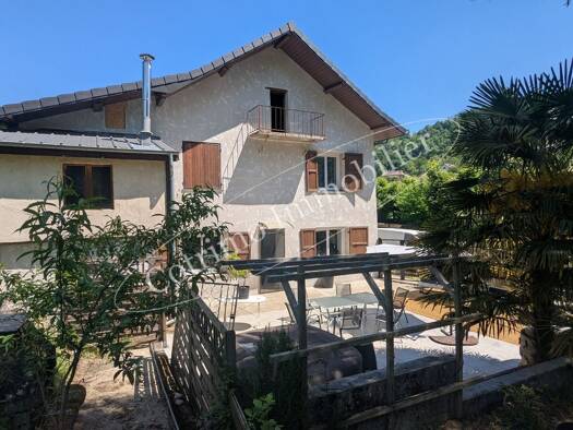 Terrain agricole à vendre 679 000 € 124 m² 59 531 m² de terrain La Bridoire 73520