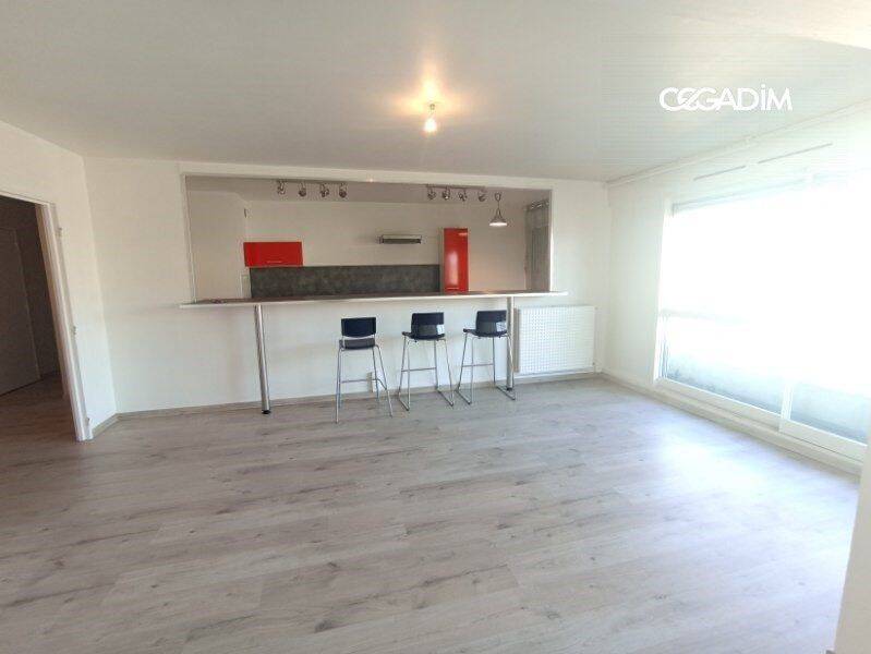 Appartement 5 pièces 118 m² · à Cournon-d'Auvergne · 118 m² · 960 €