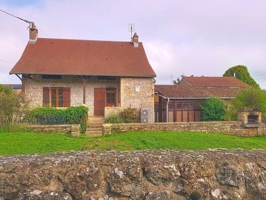 Maison à vendre 245 000 € 9 pièces 3 chambres 173 m² 450 m² de terrain La Vineuse 71250