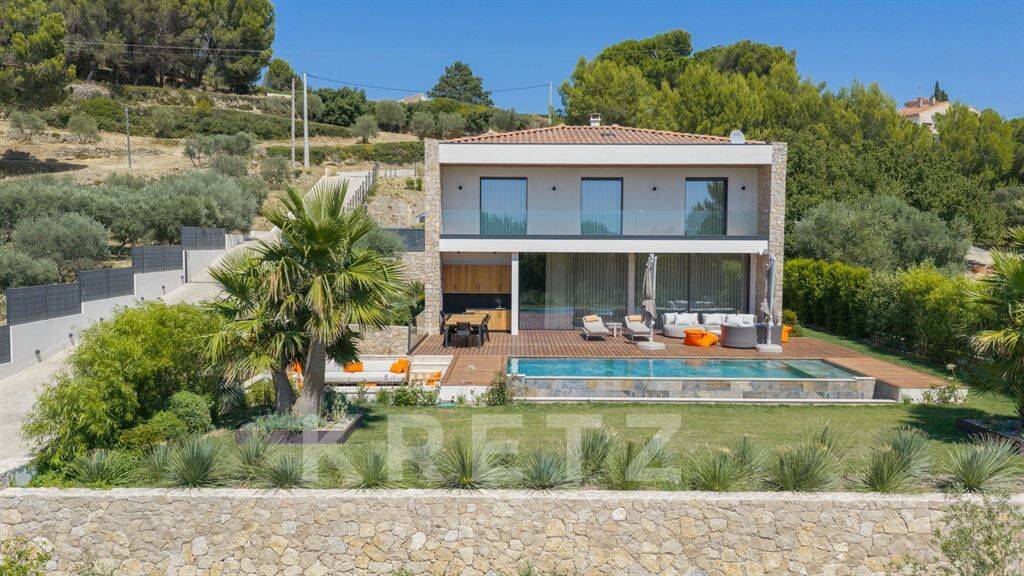 Maison 7 pièces 270 m² · à Saint-Chamas · 270 m² · 1 790 000 €