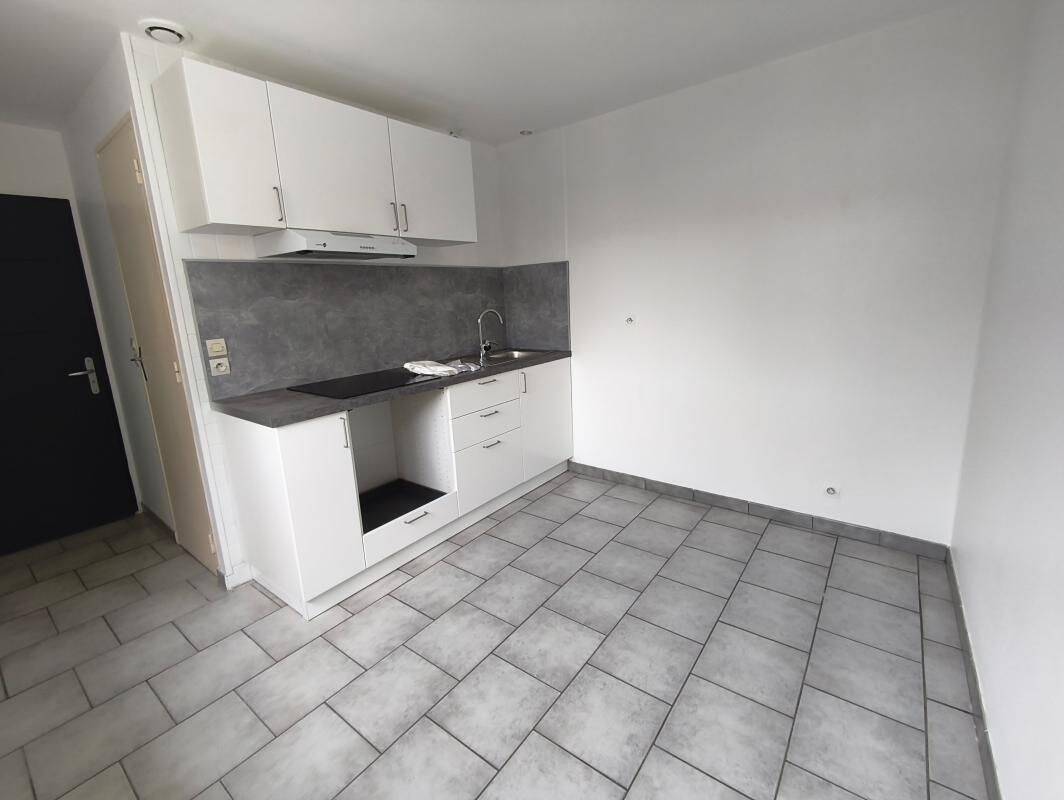 Appartement 1 pièce 21 m² · à Corbeil-Essonnes · 21,3 m² · 590 €