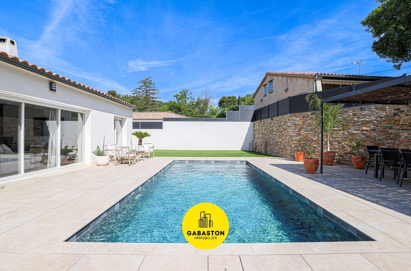 Maison 5 pièces 117 m² · à Aubagne · 117 m² · 2 700 €