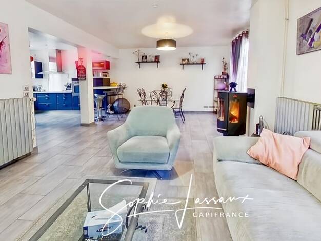 Maison à vendre 336 000 € 4 pièces 3 chambres 80 m² 648 m² de terrain Hédouville 95690