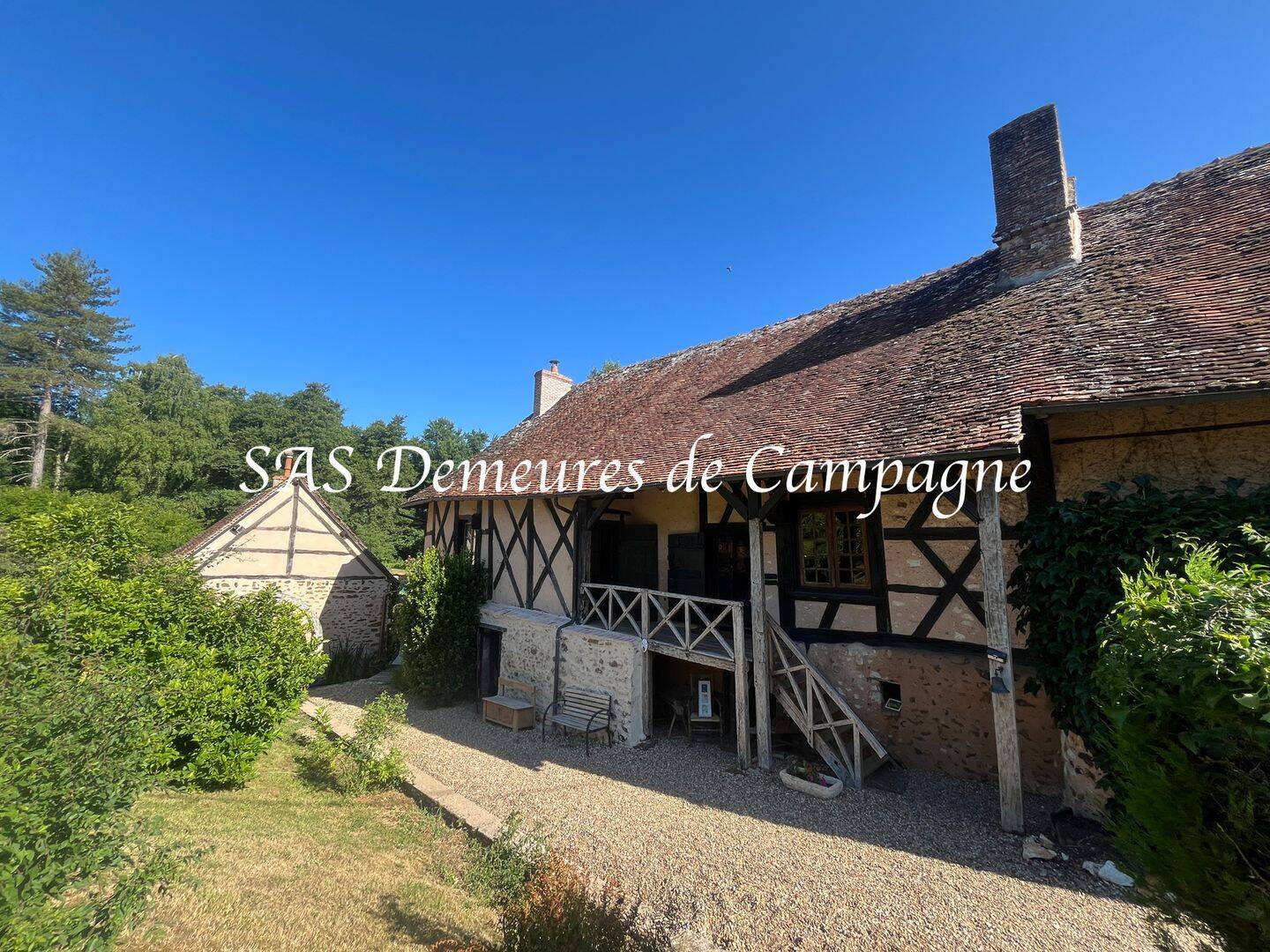 Maison 13 pièces 420 m² · à Jars · 420 m² · 519 900 €
