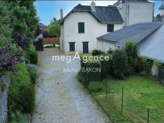 Maison à vendre 210 000 € 7 pièces 5 chambres 130 m² 947 m² de terrain Centre Segré 49500