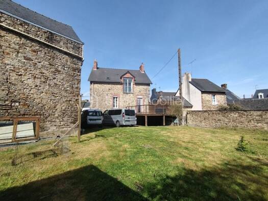 Maison à vendre 228 000 € 5 pièces 3 chambres 111 m² 456 m² de terrain Martigné-Ferchaud 35640