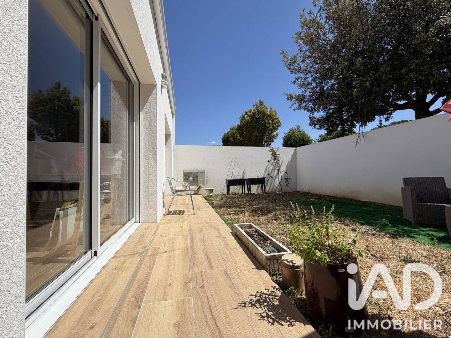 Maison 5 pièces 102 m² · à Charron · 102 m² · 335 000 €