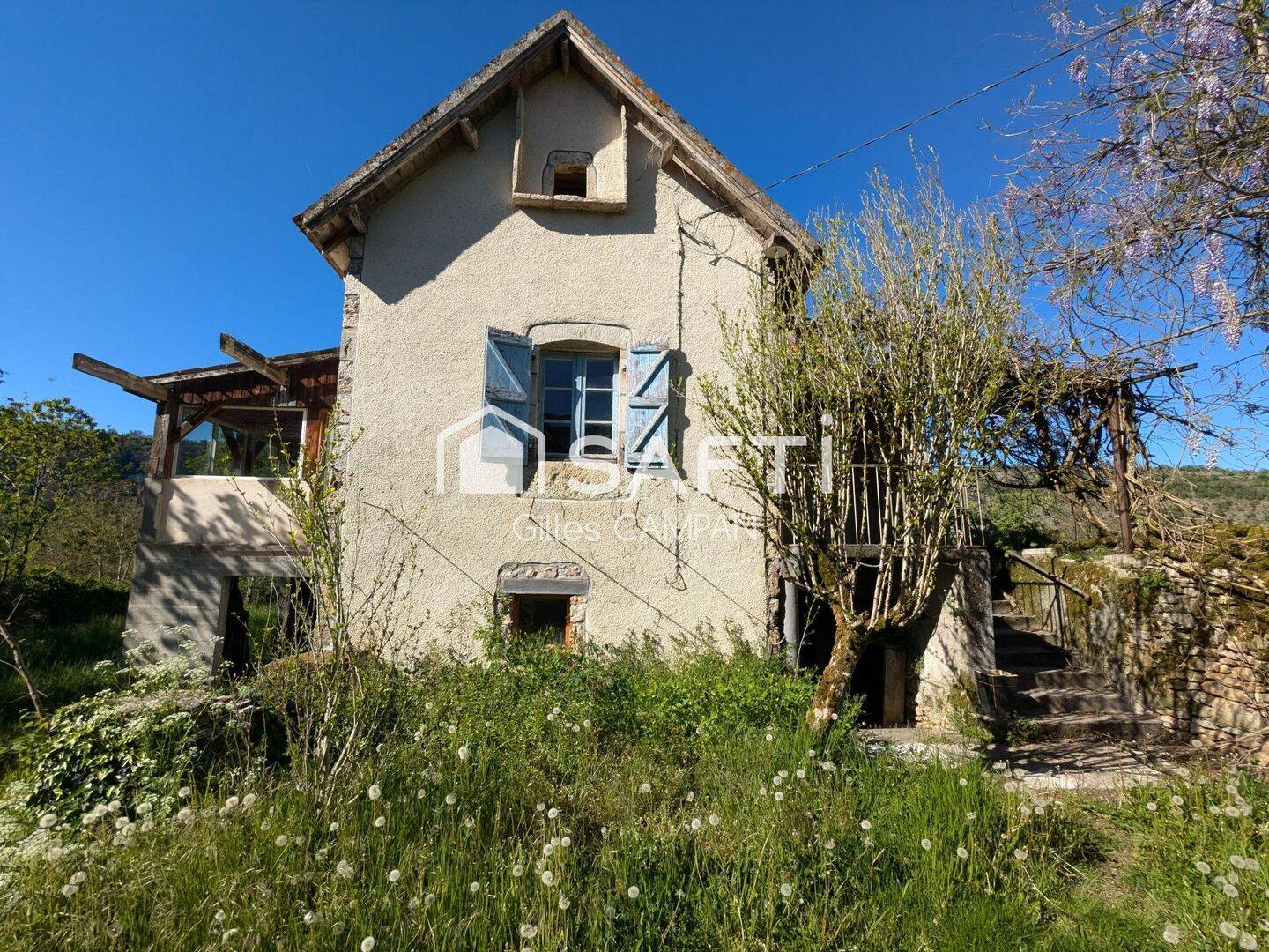 Maison 6 pièces 115 m² · à Cénevières · 115 m² · 165 000 €