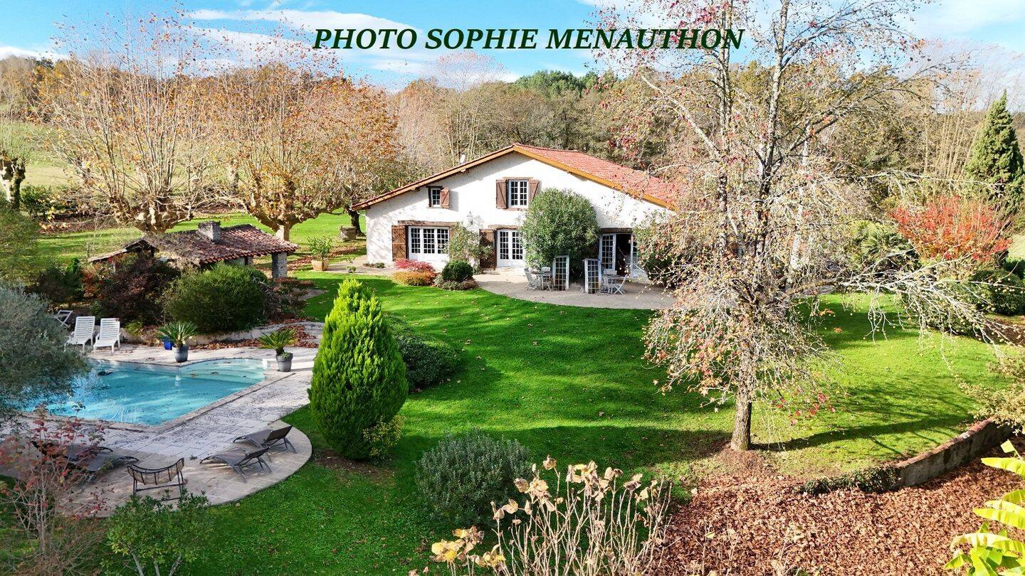 Maison 8 pièces 292 m² · à Saint-Martin-de-Seignanx · 292 m² · 899 000 €