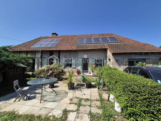 Maison de plain-pied à vendre 115 000 € 5 pièces 2 chambres 112 m² 1 423 m² de terrain Esbarres 21170