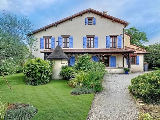 Maison à vendre 327 000 € 10 pièces 8 chambres 194 m² 2 139 m² de terrain Sennecey-le-Grand 71240