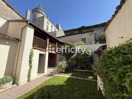 Maison à vendre 294 900 € 6 pièces 4 chambres 205 m² 200 m² de terrain Verteuil-sur-Charente 16510