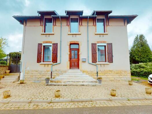 Maison à vendre 385 000 € 8 pièces 4 chambres 184 m² 2 068 m² de terrain Murville 54490