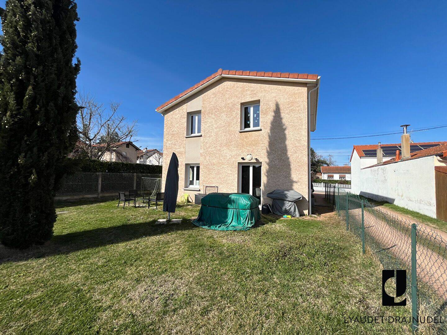 Maison 4 pièces 97 m² · à Riorges · 97,3 m² · 960 €/mois