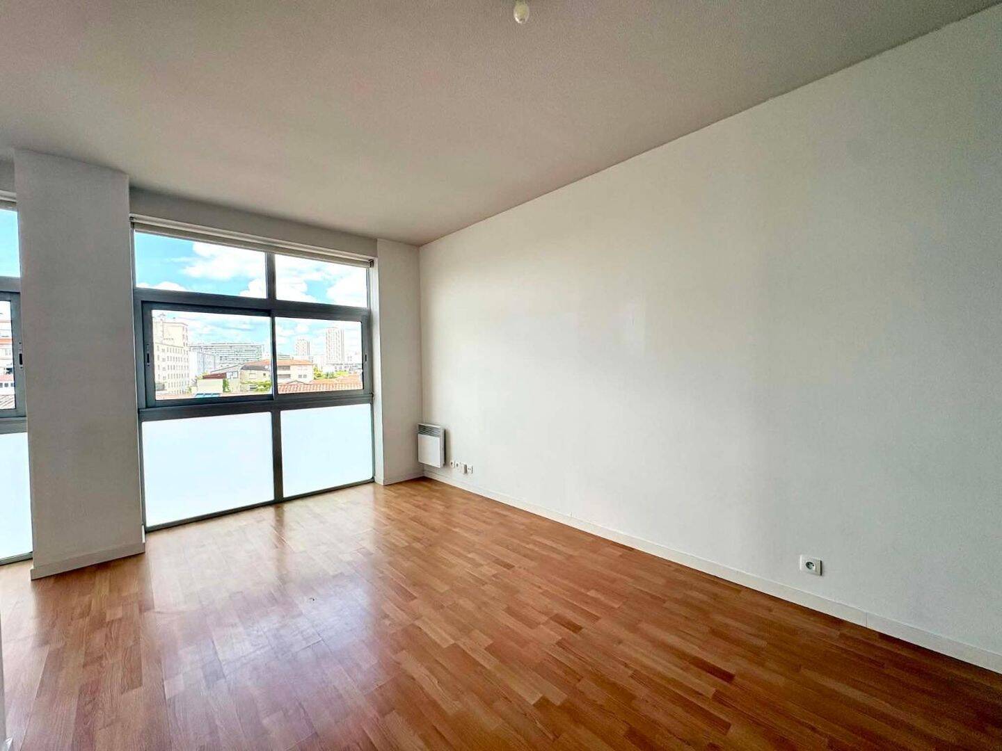 Appartement 2 pièces 59 m² · à Bordeaux · 58,5 m² · 820 €