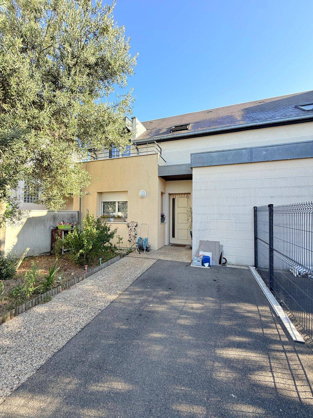 Maison 4 pièces 84 m² · à Drancy · 83,7 m² · 343 000 €