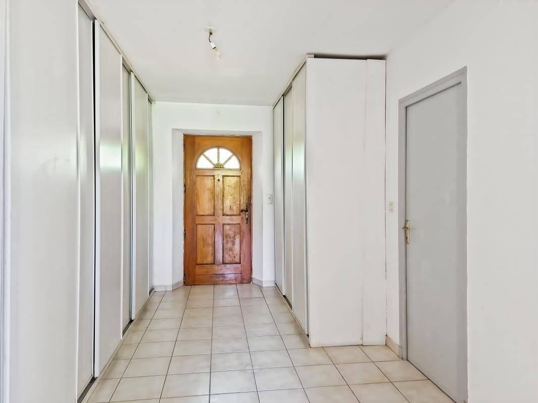 Appartement 5 pièces 127 m² · à Layrac · 127 m² · 763 €