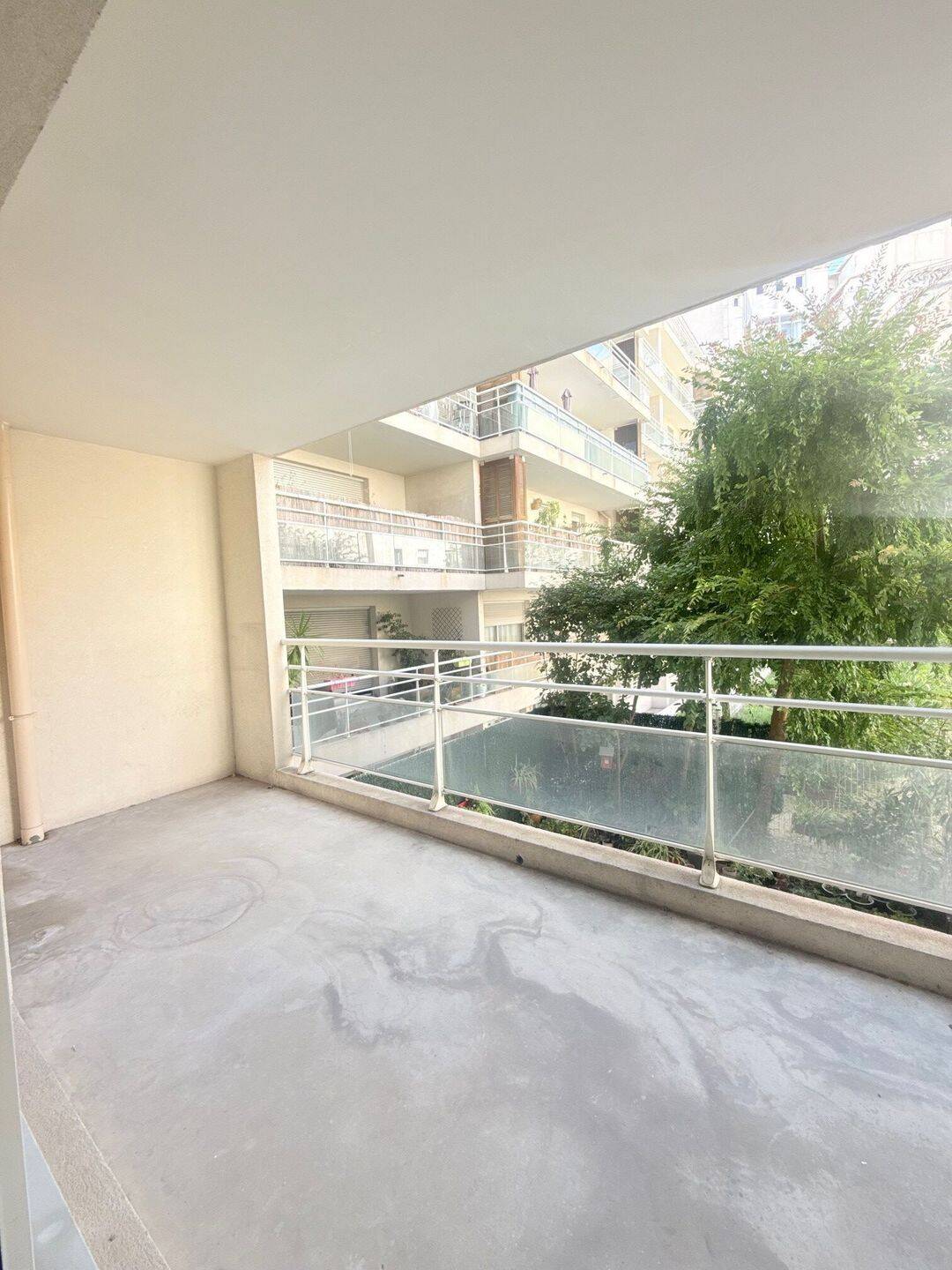 Appartement 3 pièces 79 m² · à Marseille 1er Arrondissement · 79 m² · 966 €