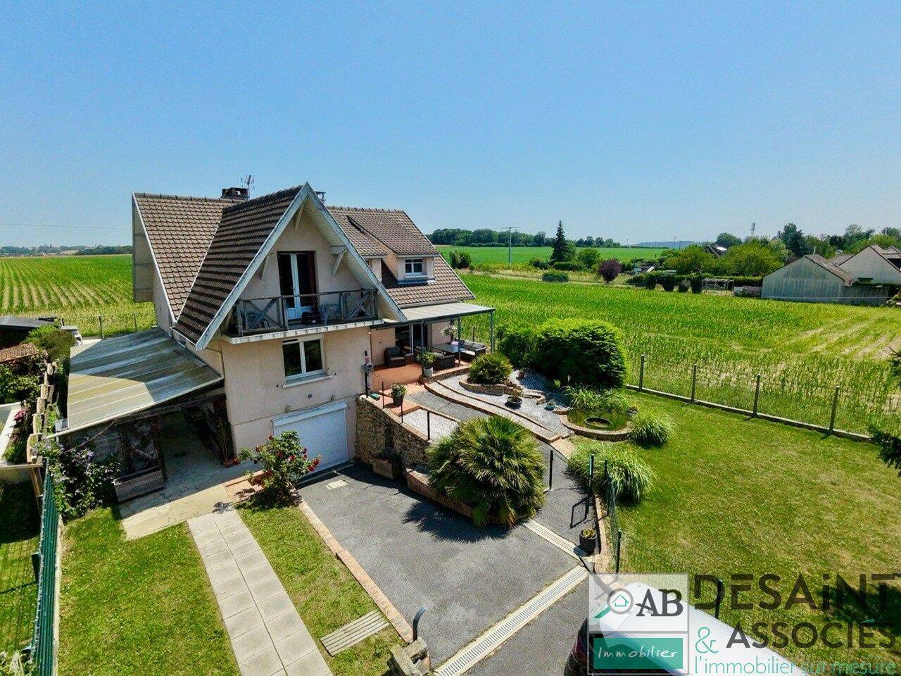 Maison 7 pièces 216 m² · à Bouleurs · 216 m² · 459 000 €