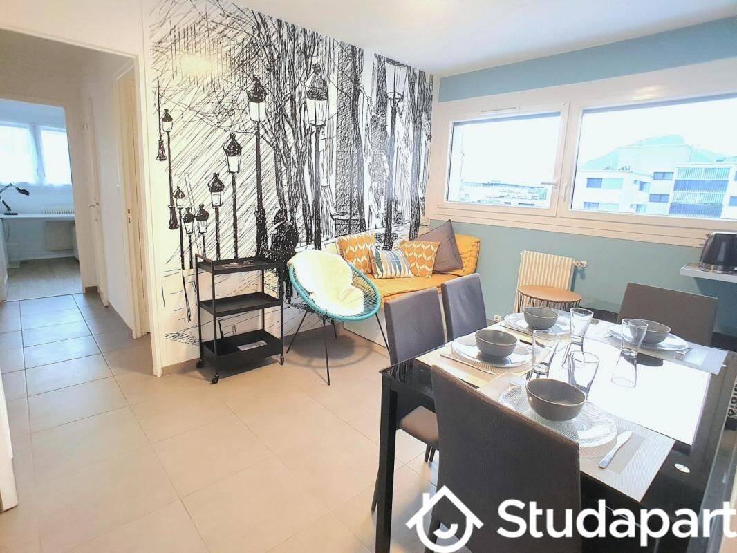 1 pièce 14 m² · à Grenoble · 14 m² · 415 €/mois