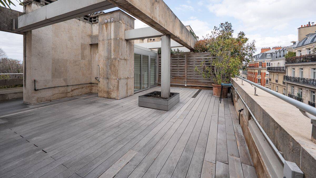 Appartement 4 pièces 152 m² · à Paris 7ème Arrondissement · 152 m² · 8 900 €/mois
