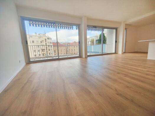 Appartement à vendre 470 000 € 6 pièces 4 chambres 134 m² Étage 6/8 Préfecture Grenoble 38000