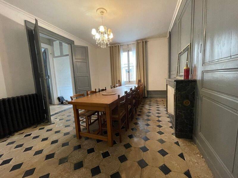 Maison 9 pièces 262 m² · à Château-Renault · 262 m² · 350 000 €