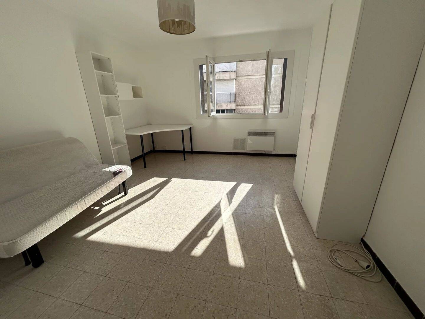 Appartement 1 pièce 24 m² · à Marseille 5ème Arrondissement · 23,8 m² · 536 €
