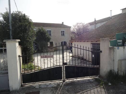 Appartement à vendre 217 300 € 4 pièces 3 chambres 86,5 m² 1er étage Le Trébon Nord Arles 13200