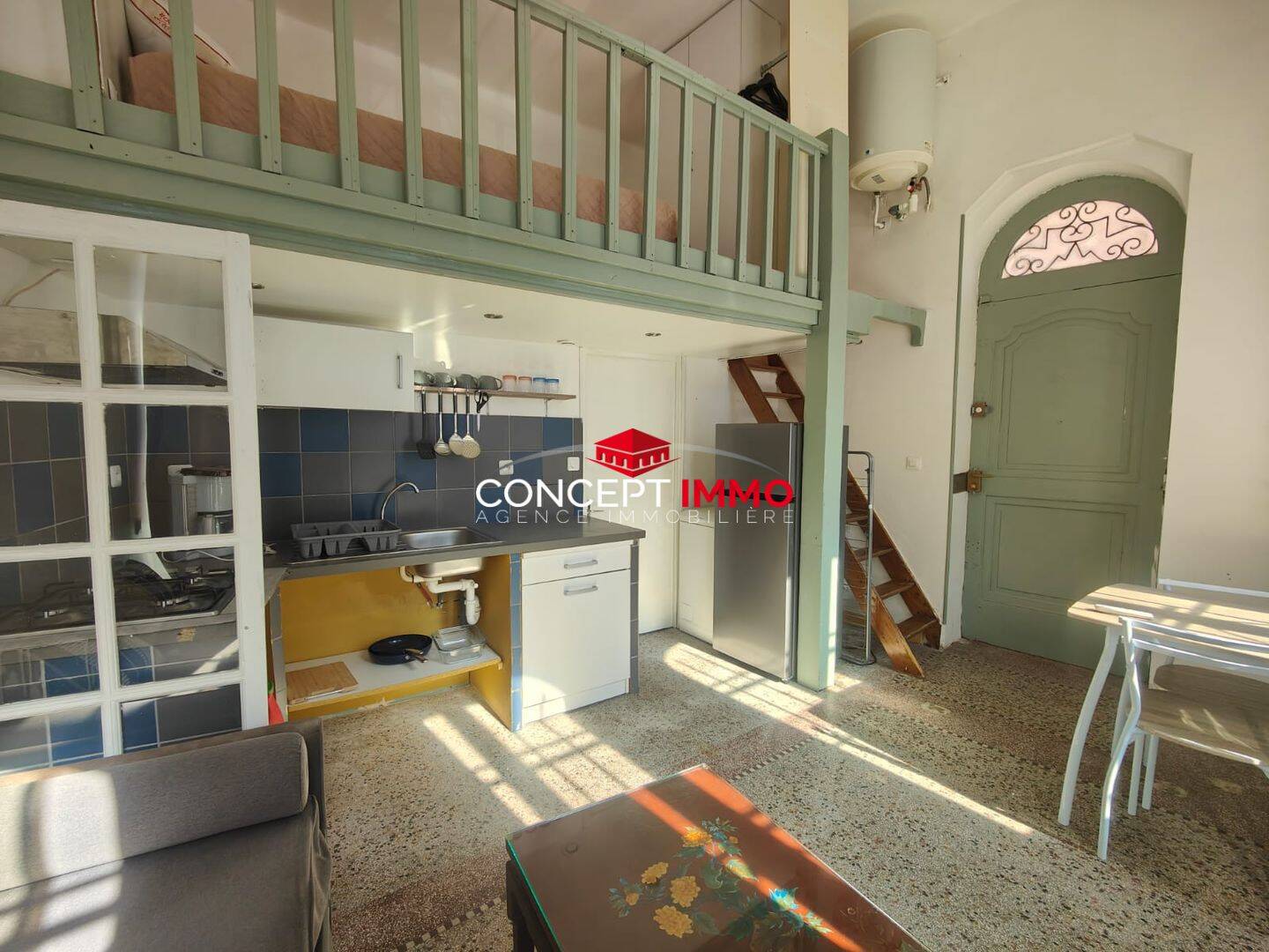 Appartement 1 pièce 18 m² · à Belgentier · 18 m² · 420 €