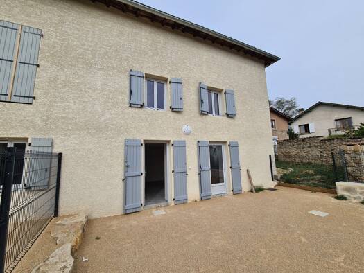 Maison à louer 1 100 € 4 pièces 3 chambres 76,7 m² 100 m² de terrain Thurins 69510