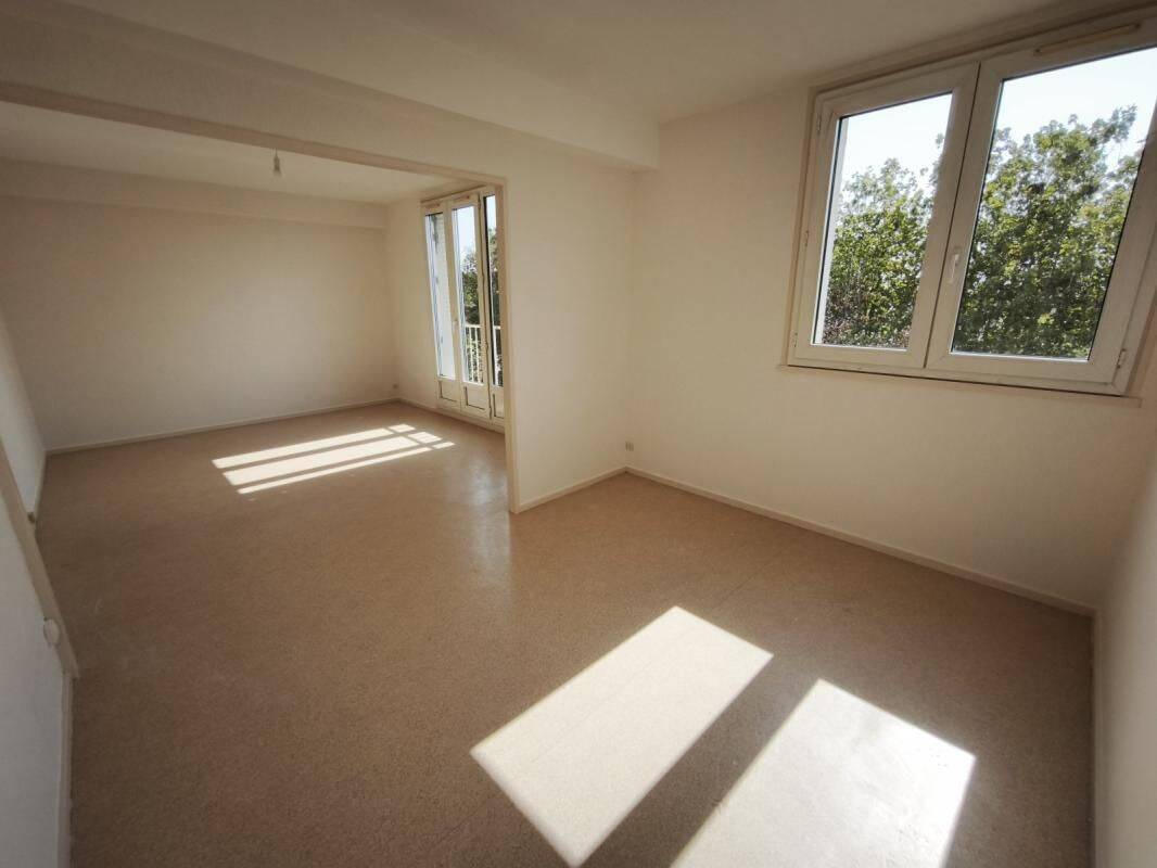 Appartement 4 pièces 71 m² · à Genlis · 71 m² · 495 €