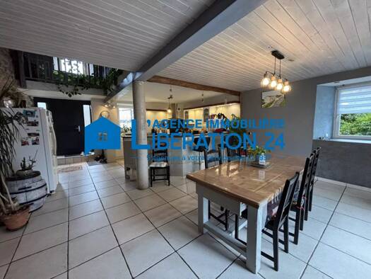 Maison à vendre 250 000 € 7 pièces 5 chambres 187 m² 3 600 m² de terrain Tiranges 43530