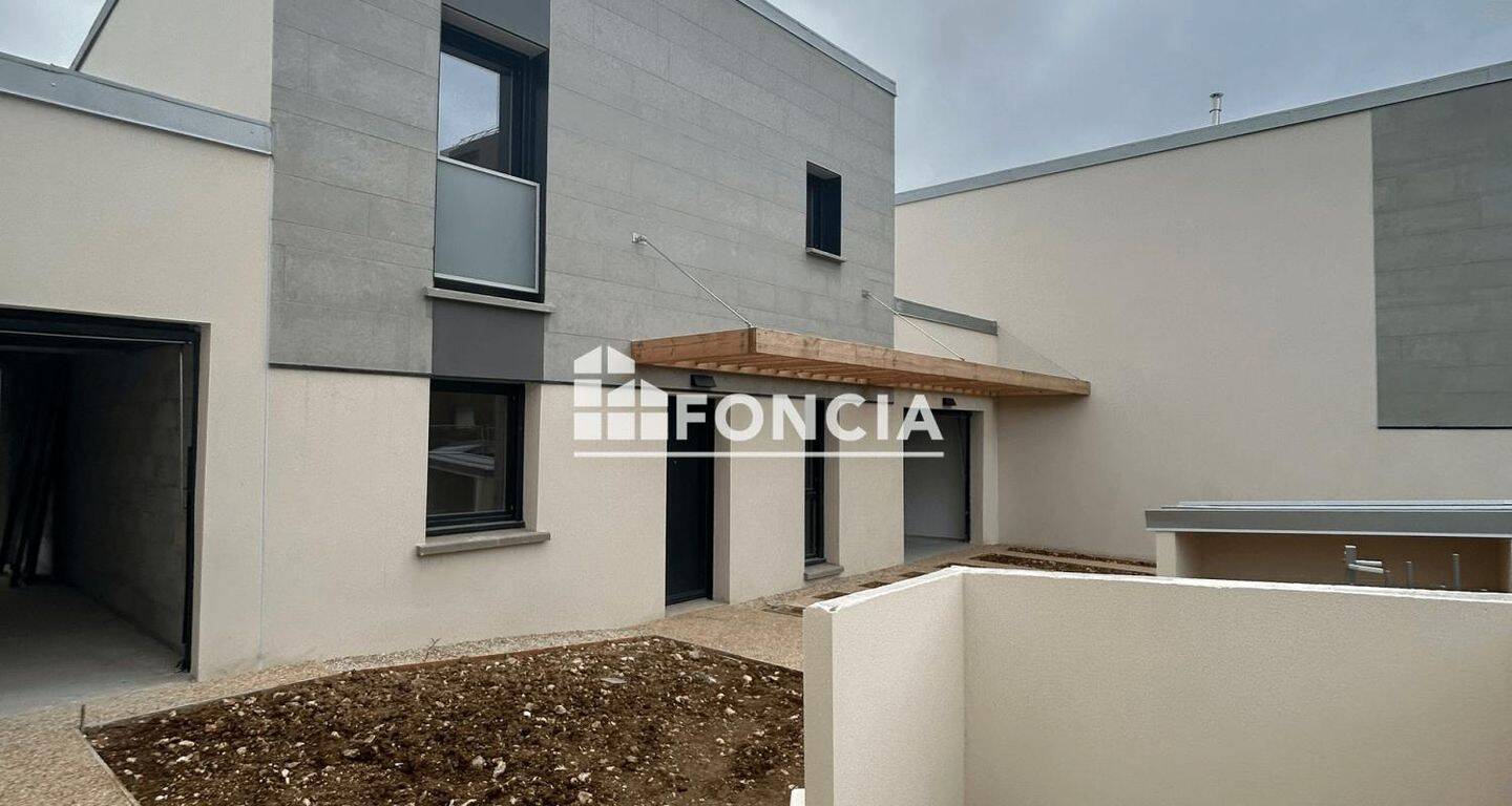 Maison 5 pièces 111 m² · à Épinay-sous-Sénart · 111,3 m² · 1 464 €