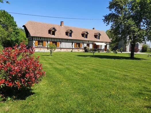 Maison à vendre 378 000 € 4 pièces 3 chambres 225 m² 12 370 m² de terrain L'Aigle 61300