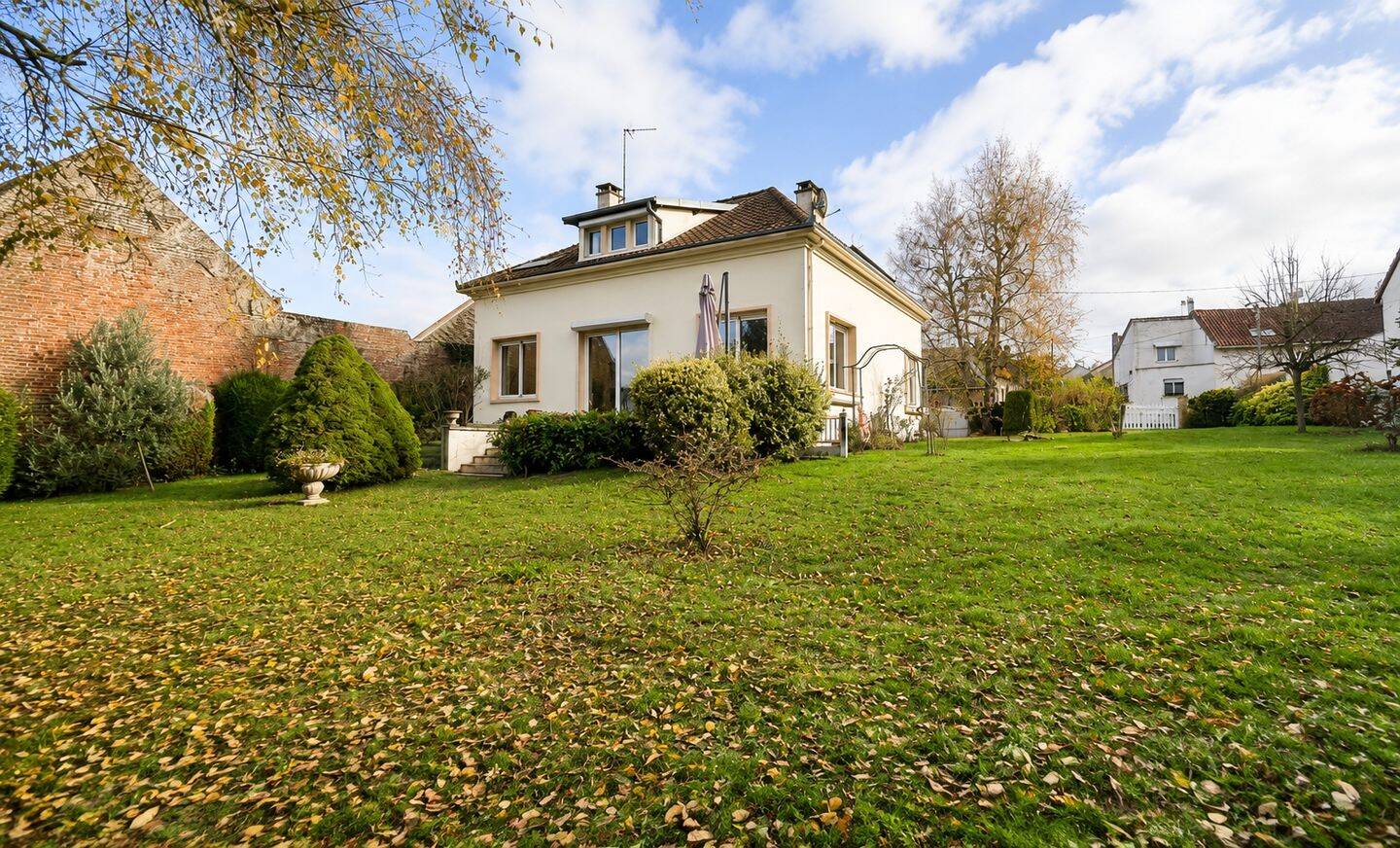 Maison 5 pièces 130 m² · à Ailly-sur-Noye · 130 m² · 274 000 €