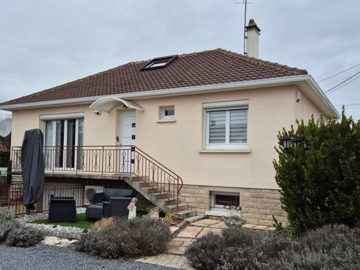 Maison à vendre 274 000 € 6 pièces 3 chambres 107 m² 693 m² de terrain La Rivière-de-Corps 10440