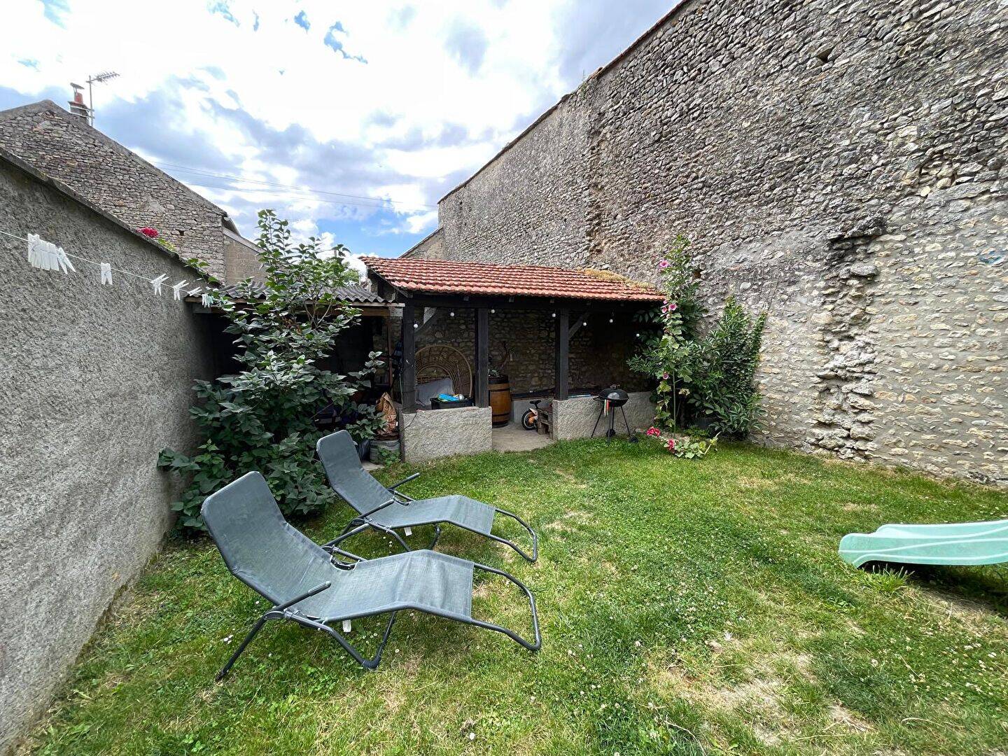 Maison 5 pièces 97 m² · à Étampes · 97 m² · 202 000 €