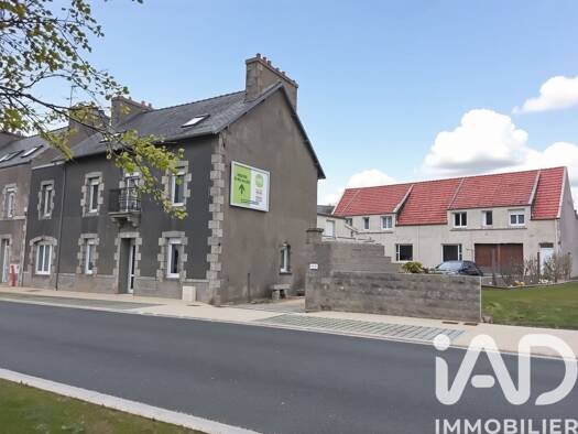 Maison à vendre 260 000 € 20 pièces 19 chambres 400 m² 743 m² de terrain Plouescat 29430