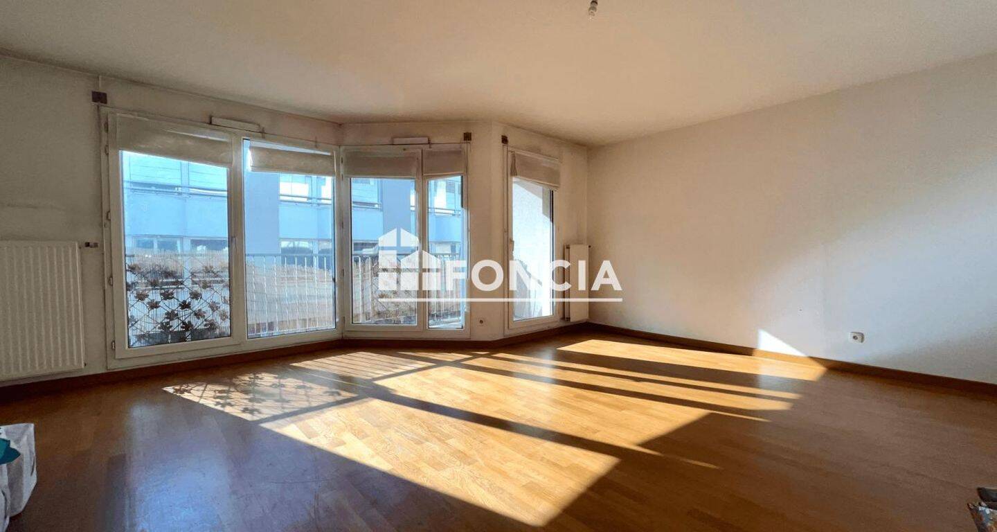 Appartement 4 pièces 96 m² · à Lyon 7ème Arrondissement · 95,8 m² · 1 500 €