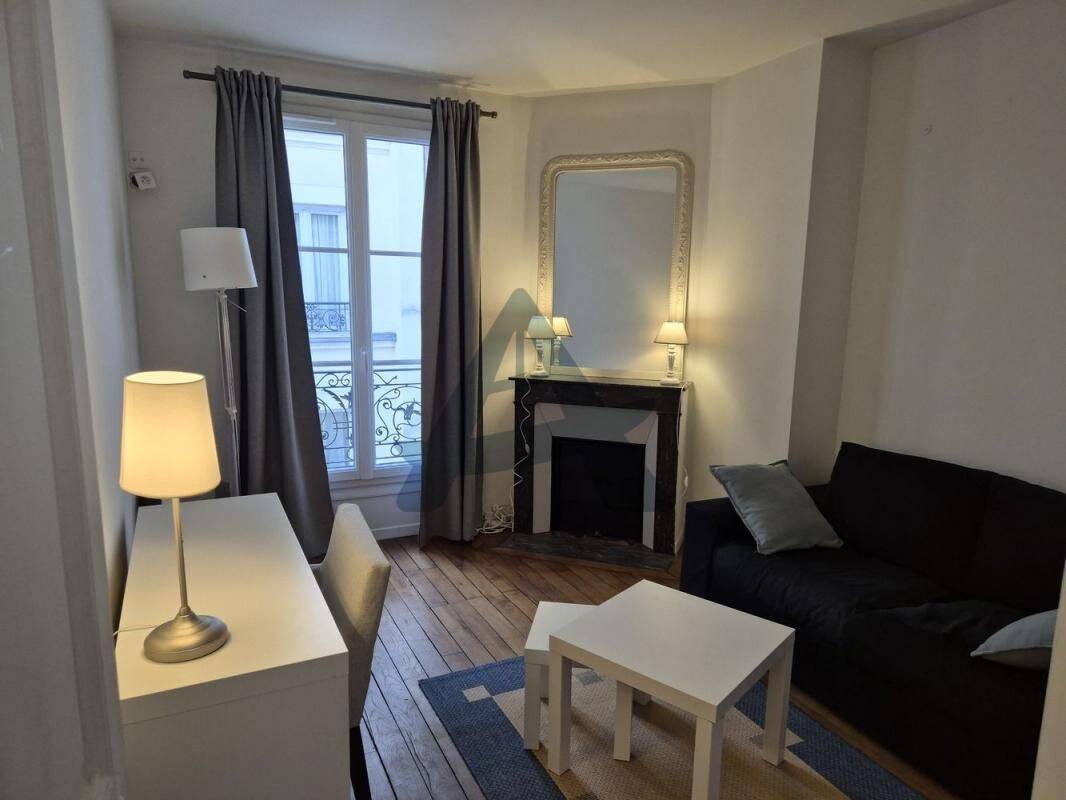 Appartement 1 pièce 21 m² · à Paris 7ème Arrondissement · 21 m² · 1 080 €