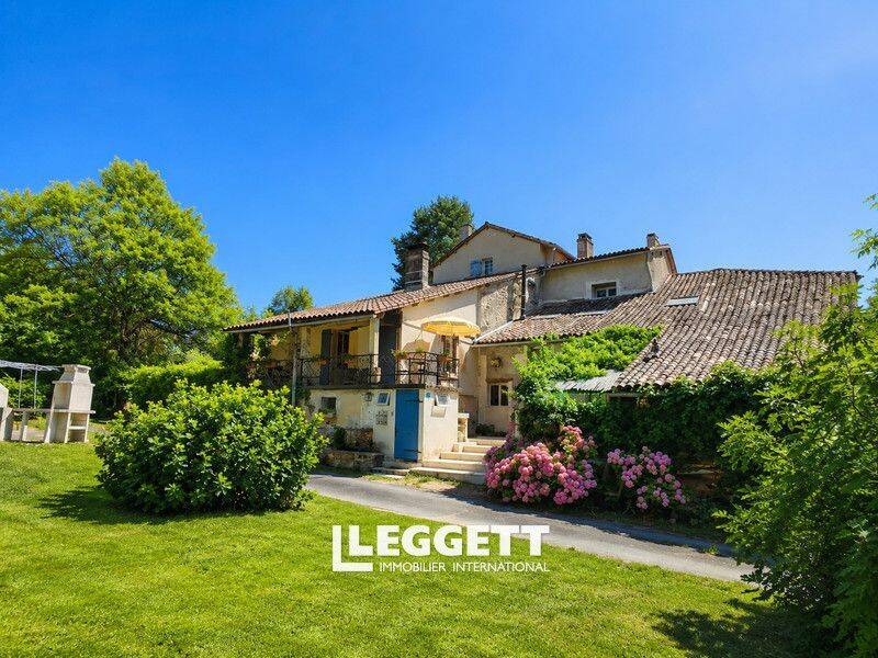 Maison 12 pièces 353 m² · à Mareuil en Périgord · 353 m² · 532 000 €