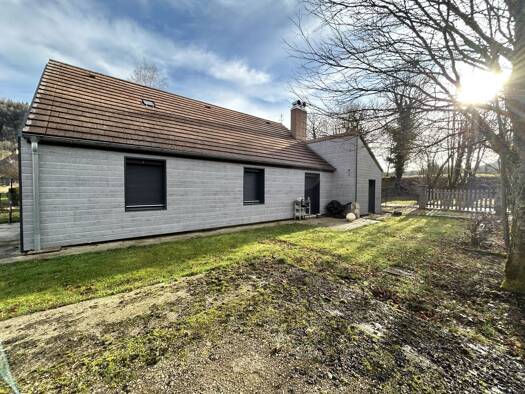 Maison à vendre 210 000 € 6 pièces 4 chambres 113 m² 1 131 m² de terrain Syam 39300