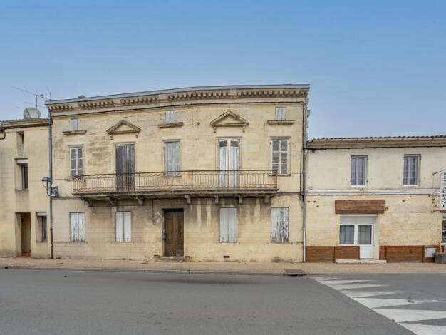 Maison à vendre 199 000 € 8 pièces 1 chambre 200 m² 1 100 m² de terrain Saint-Médard-de-Guizières 33230