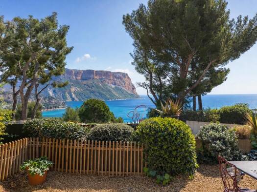 Hôtel particulier à vendre 2 680 000 € 7 pièces 5 chambres 170 m² 919 m² de terrain Petite Couronne Cassis 13260