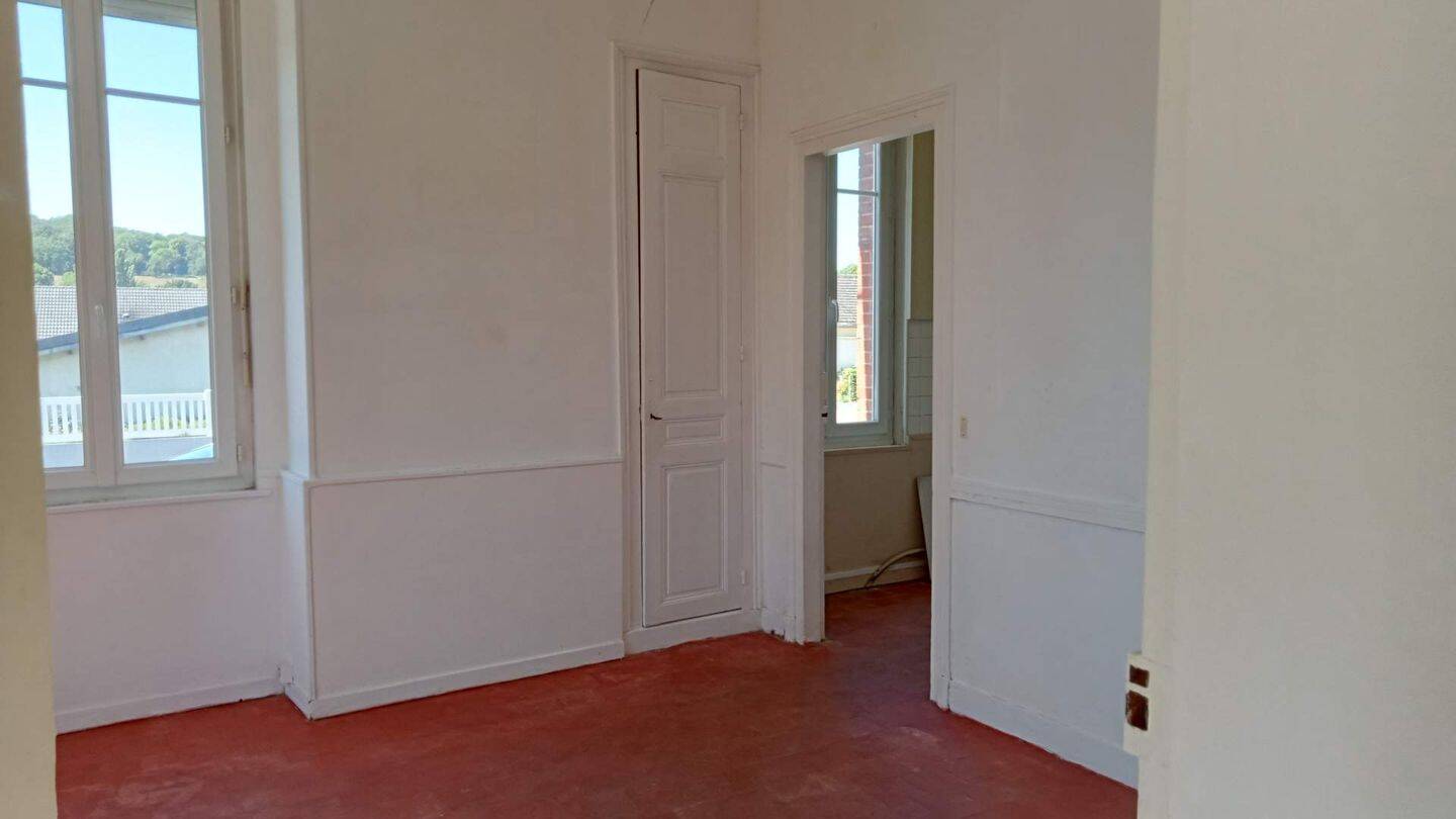 Maison 8 pièces 125 m² · à Saint-Martin-de-la-Lieue · 125 m² · 221 500 €