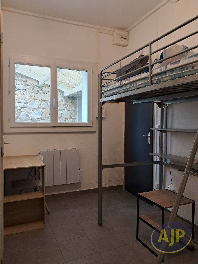 Appartement 1 pièce 11 m² · à Pons · 11,4 m² · 300 €/mois
