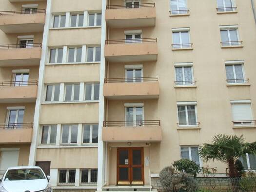 Appartement à vendre 129 000 € 4 pièces 2 chambres 75 m² Étage 4/5 Jaures Millau 12100